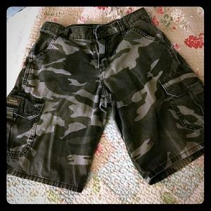 Boys wrangler camo pants size 8 husky
