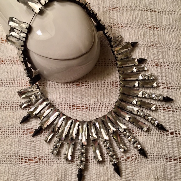 Topshop Jewelry - SOLD Large rhinestone statement necklace