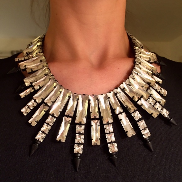 SOLD Large rhinestone statement necklace - Picture 2 of 3