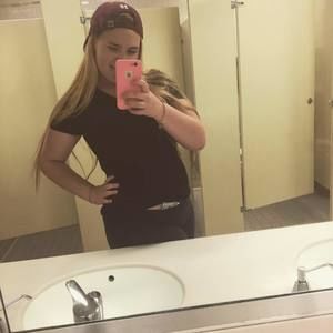 Meet your Posher, Amelia