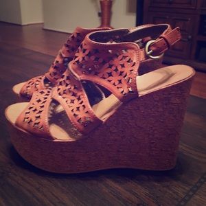 ‼️Going to be donated today‼️Platform scandals