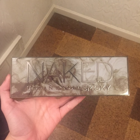 Urban decay naked smokey pallet