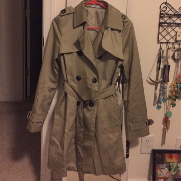 Tobi trench coat size small NWT