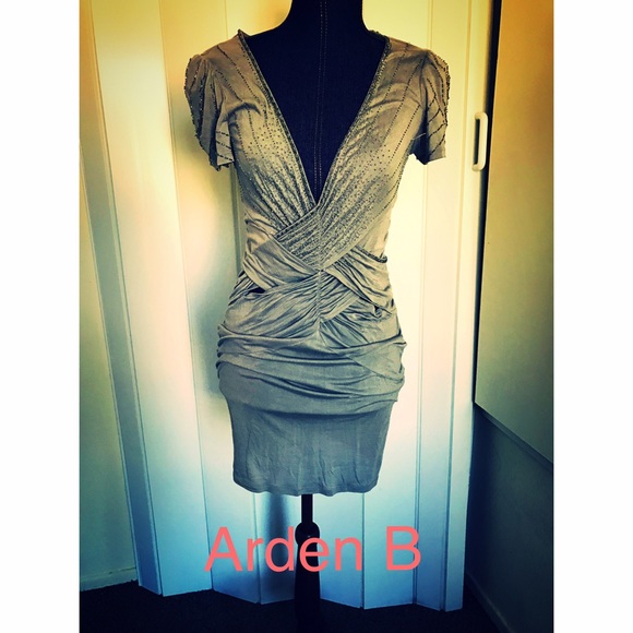 Arden B sequence sequins dress -small-w/ free 🎁