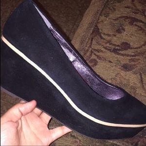 Size 8 wedges