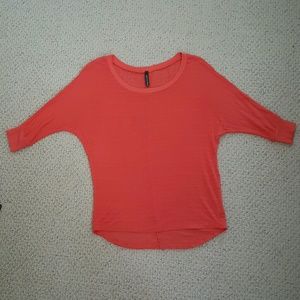 🔴 2 for $10  Full Tilt Melon High & Low Shirt