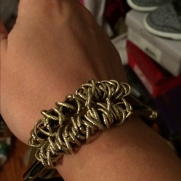 Beautiful Leather Bracelet w/ Gold Ring Accents - Picture 2 of 4