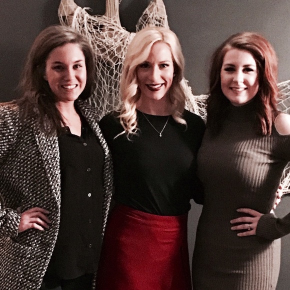 Meet your Posher, Jessica - Picture 2 of 2