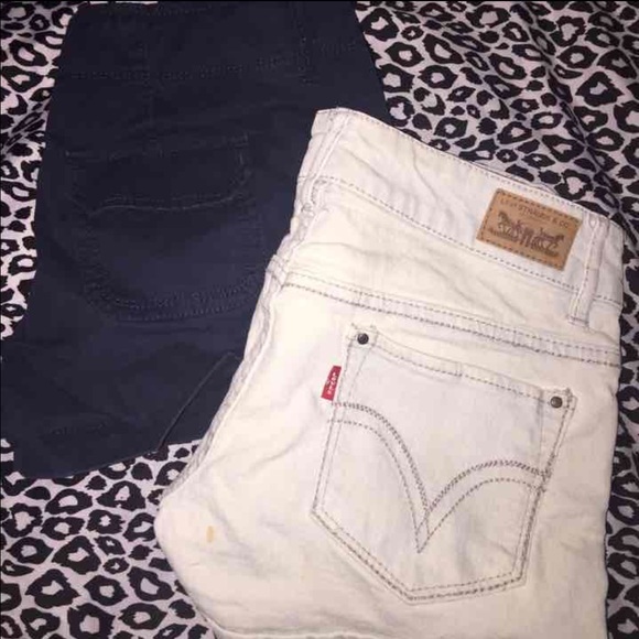 Two pairs of shorts bundle! Levi's and old navy