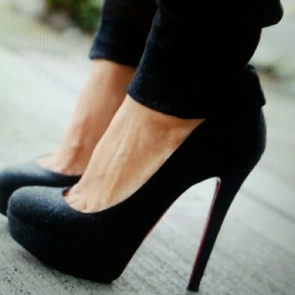 Sammy Shoes - SOLD Glamorous Black Pumps