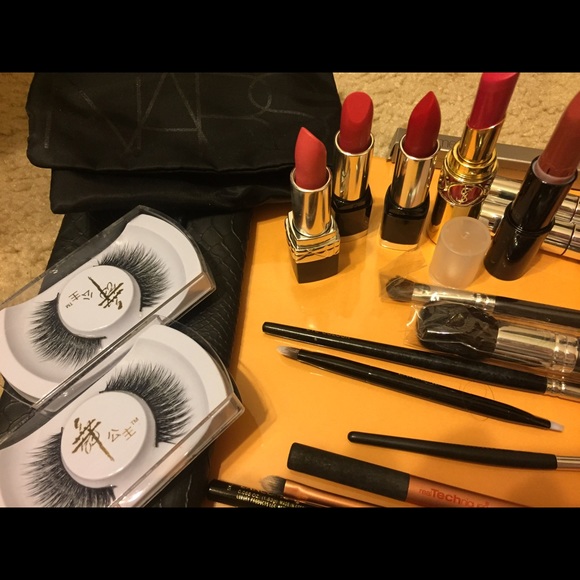 Makeup bundle - Picture 3 of 4