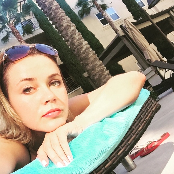 Meet your Posher, Natalia - Picture 1 of 4