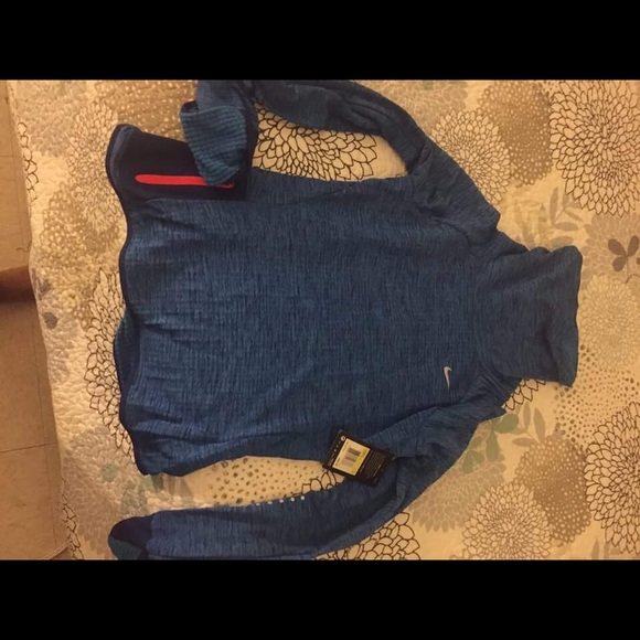 Nike sweater - Picture 1 of 1