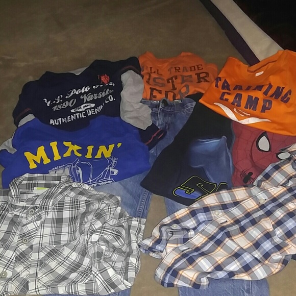 Not clothes 7 tops size 4 and size 5 jeans