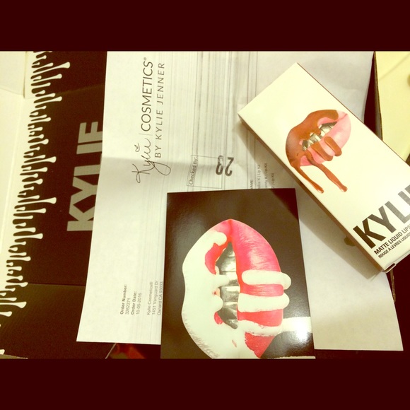 Kylie Lip Kit Love Bite and Dolce K w Original Box