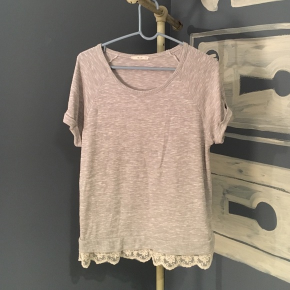 Lightweight grey top -Mod Cloth