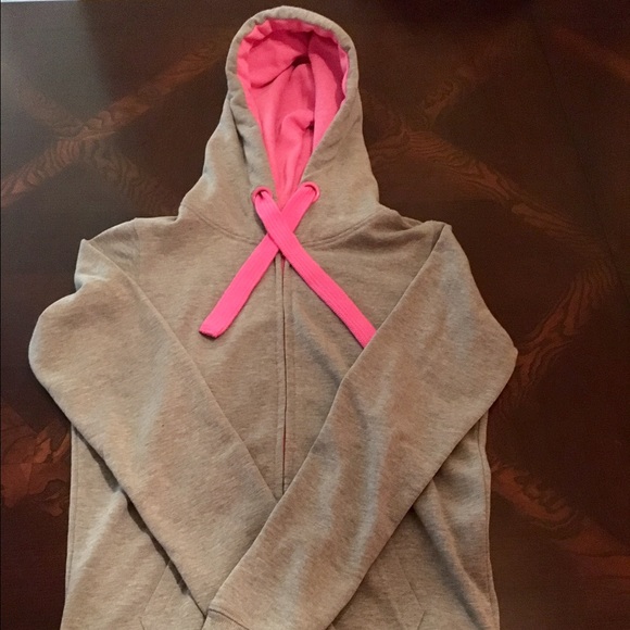 Hoodie ⚡️ DONATED