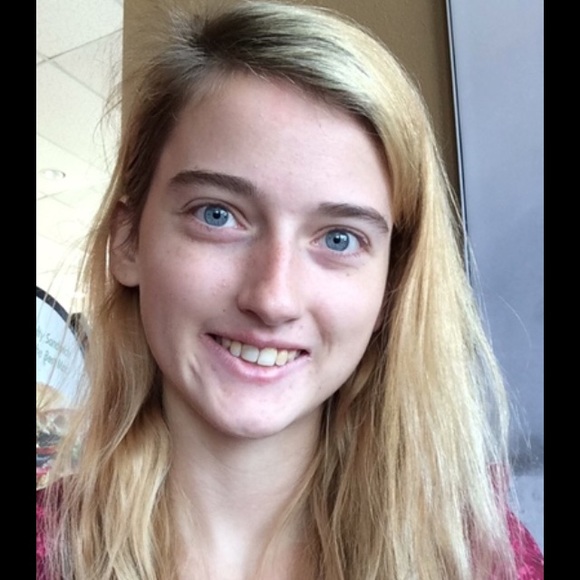 Meet your Posher, Grace - Picture 2 of 3