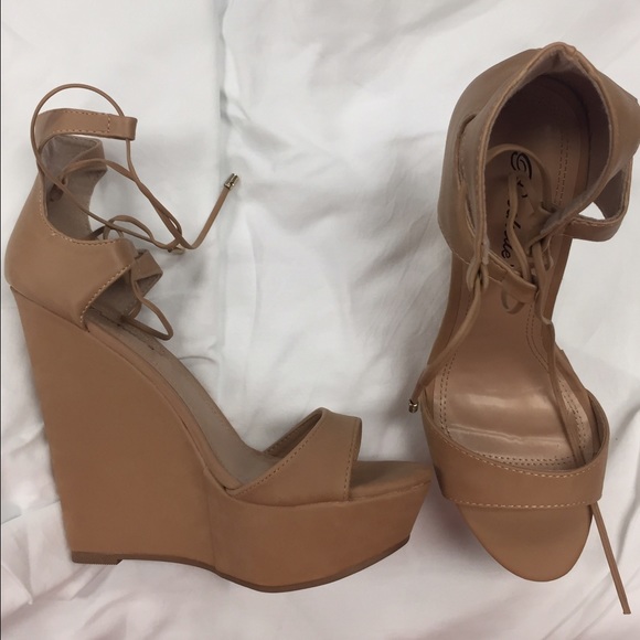 Breckelle's Natural Color wedges