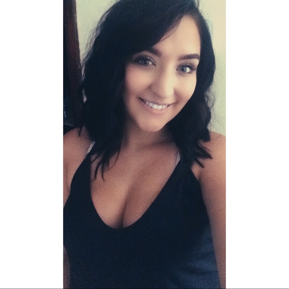 Meet your Posher, Tina