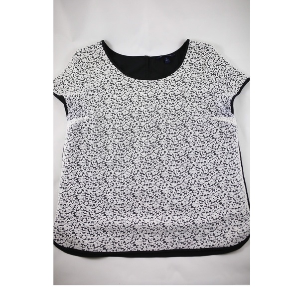 Pretty Flower Lace Top