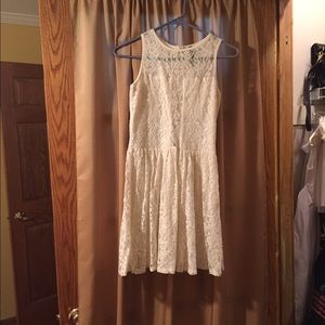 🌺 White lace dress Sz Small 🌺