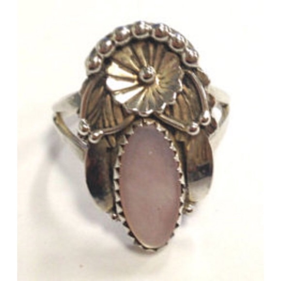 Jewelry - Mother of Pearl Sterling Silver Flower Ring