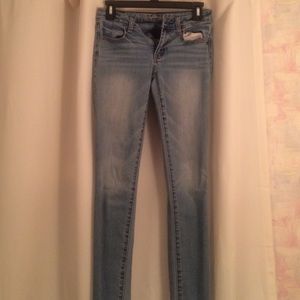 American Eagle light denim super skinny jeggings