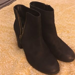 BP booties, size 8, barely worn