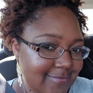 Meet your Posher, Elisha