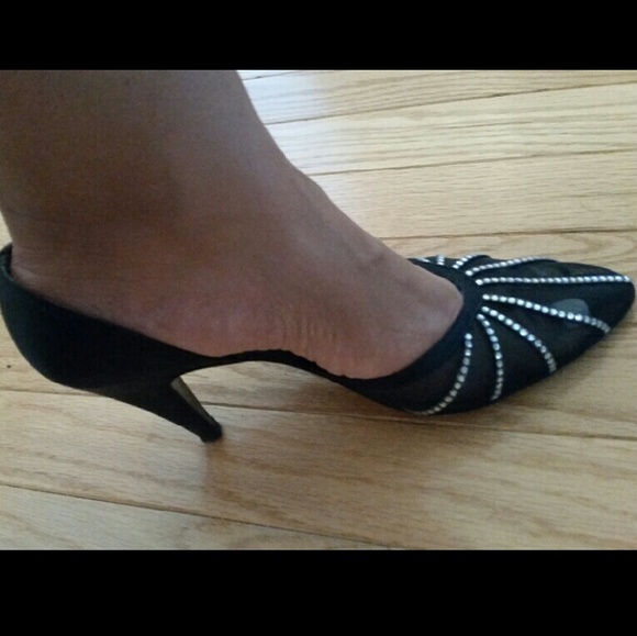 Vintage Stuart Weitzman Rhinestone Mesh Toe Pumps - Picture 2 of 4