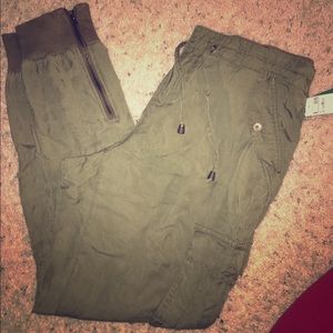 H&m green jogger pants