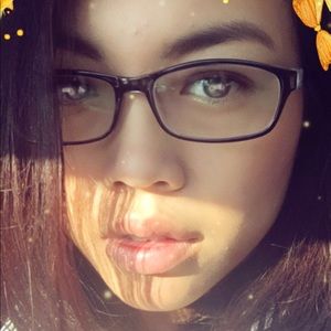 Meet your Posher, Monica