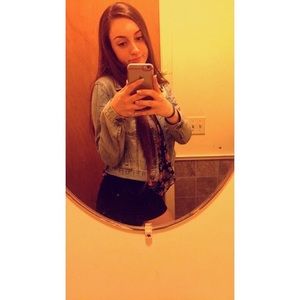 Meet your Posher, Angela