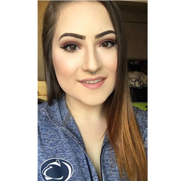 Meet your Posher, Katie - Picture 1 of 1