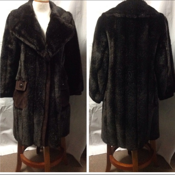 Vintage Jackets & Blazers - Vintage faux mink w/ real leather trim. ❤️❤️