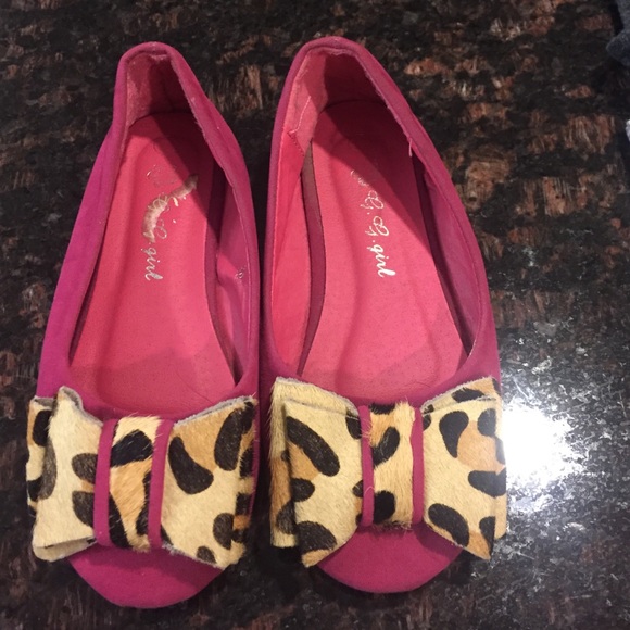 Girl's shoes