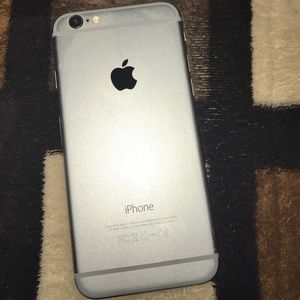 Unlocked apple IPhone 6