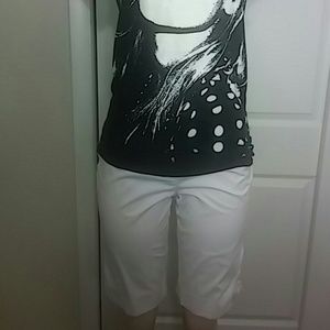 Jones New York Signature two pocket walking shorts