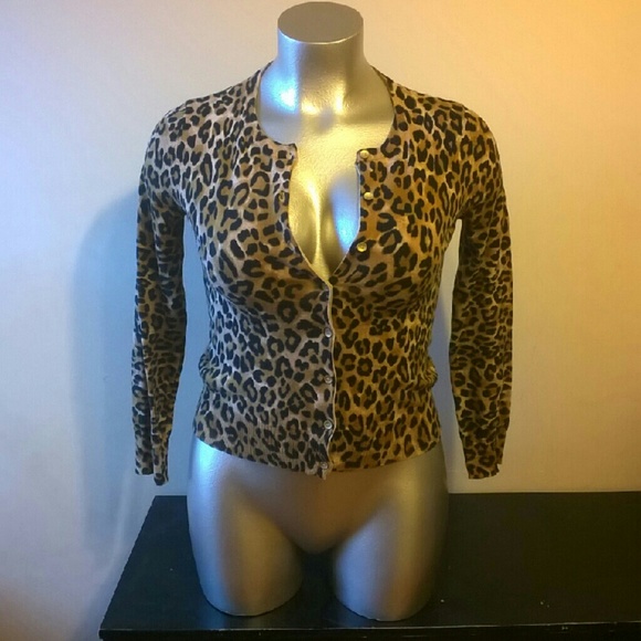 Sweaters - Jones New York Leopard Printed Sweater