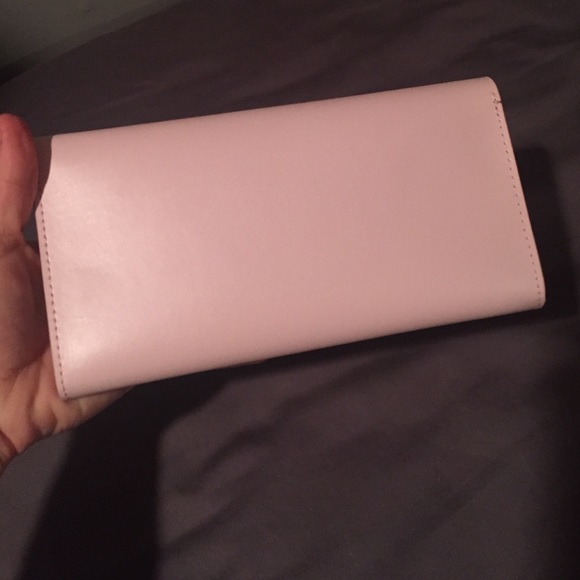♠️️Kate Spade Pim Wallet♠️️ - Picture 2 of 4