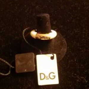 Women's ring