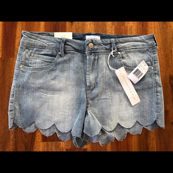 Scallop Hem Shorts
