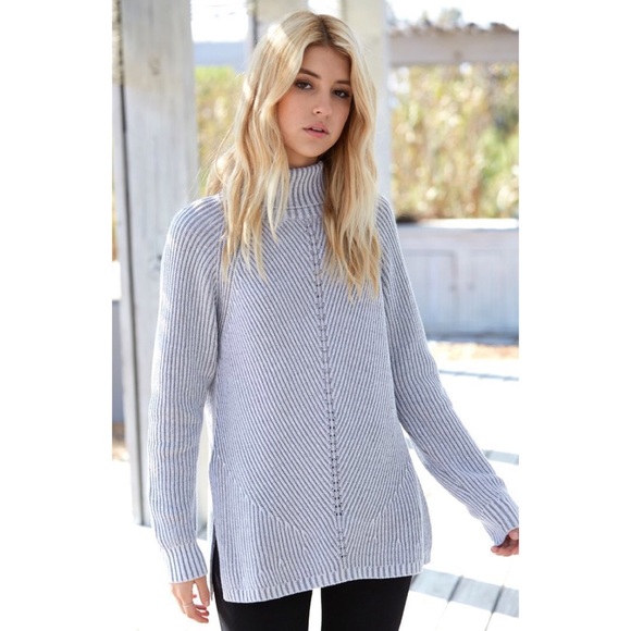 Last 1 // Gray Stitch Mix Turtleneck Sweater - Picture 2 of 4