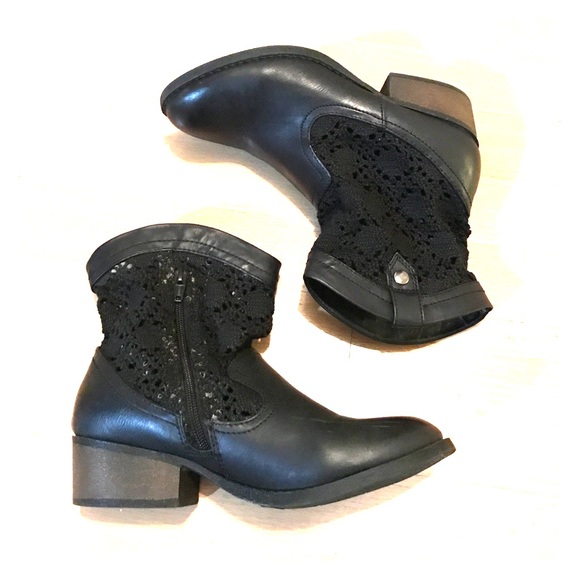 Black boots