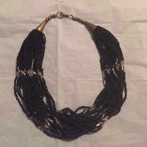 Beaded black short necklace