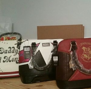 Women's trendy purses