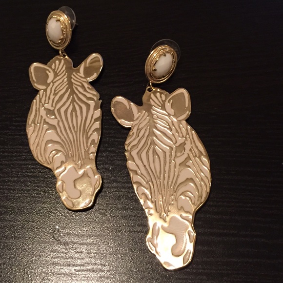 Kendra Scott zebra drop earrings
