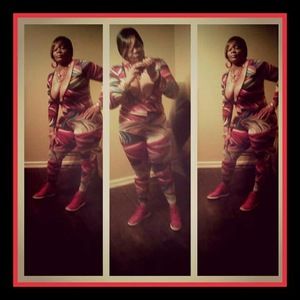 Meet your Posher, Jvonne