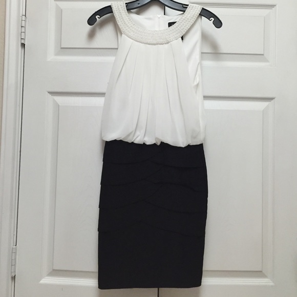 🍾HP 3/21🍾 White and Black Dress